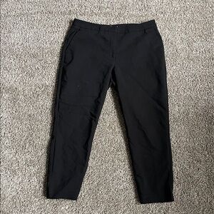 Ladies H&M Black Straight-Leg Capri Dress Pants
